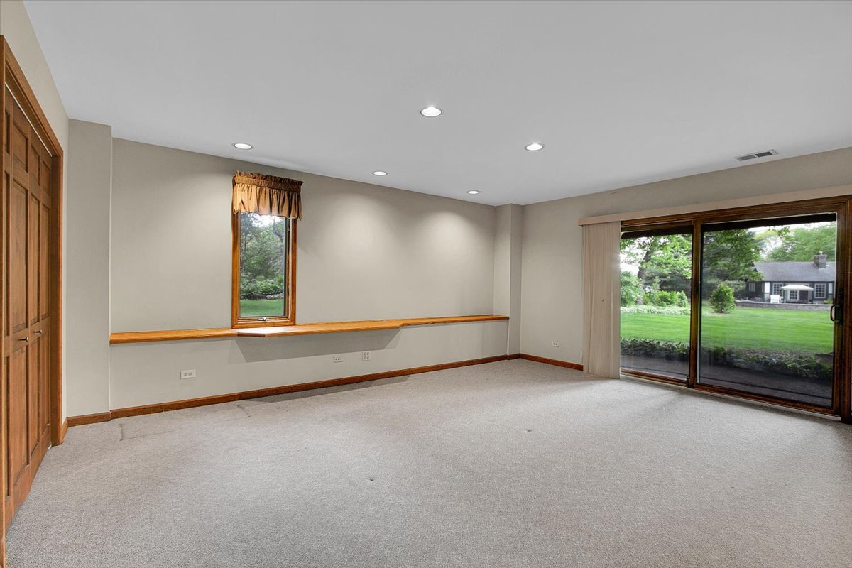 90 Briargate Road, Cary, IL 60013
