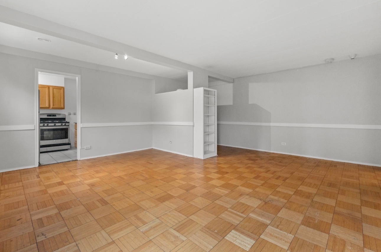 7206 Oak Avenue #2SE, River Forest, IL 60305