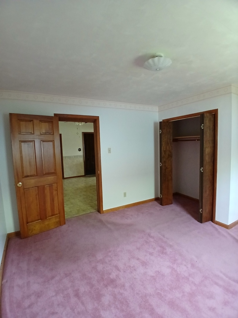 114 E 7th Street, Flora, IL 62839