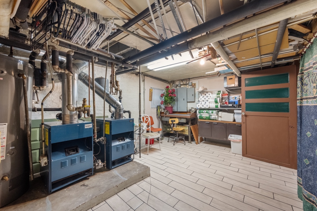 3220 N Keating Avenue, Chicago, IL 60641