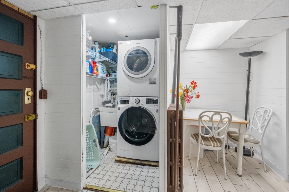 3220 N Keating Avenue, Chicago, IL 60641