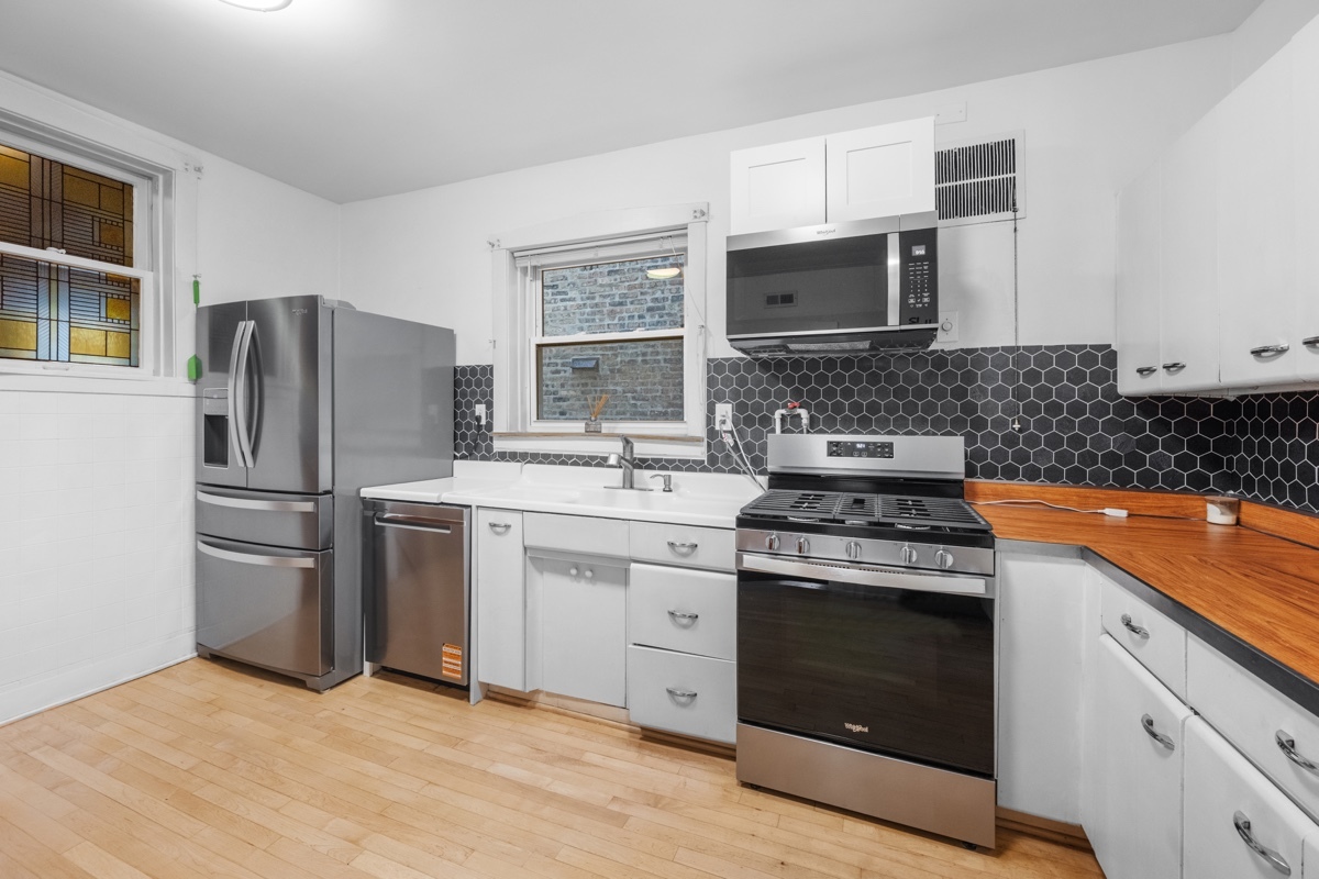 3220 N Keating Avenue, Chicago, IL 60641