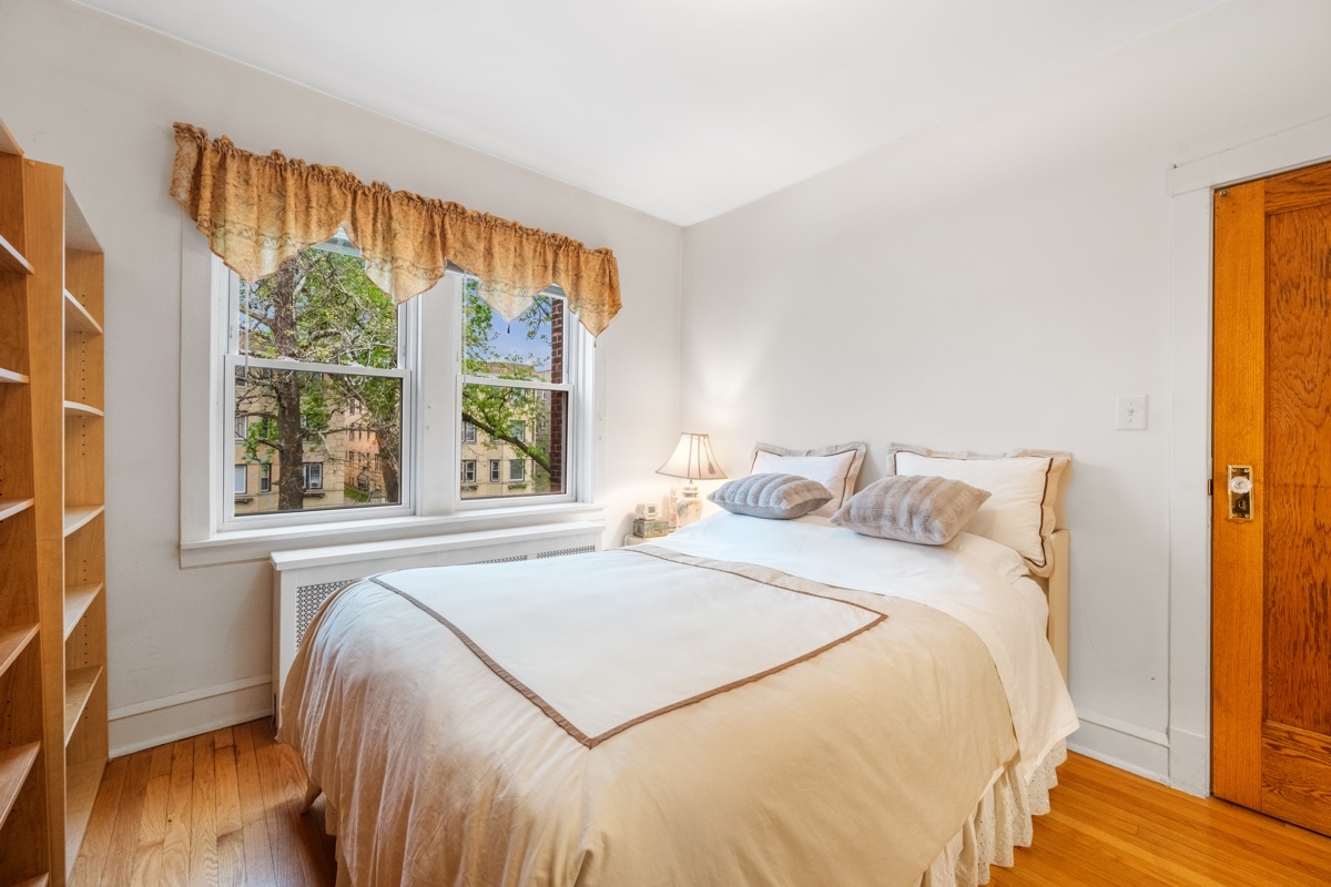 3220 N Keating Avenue, Chicago, IL 60641