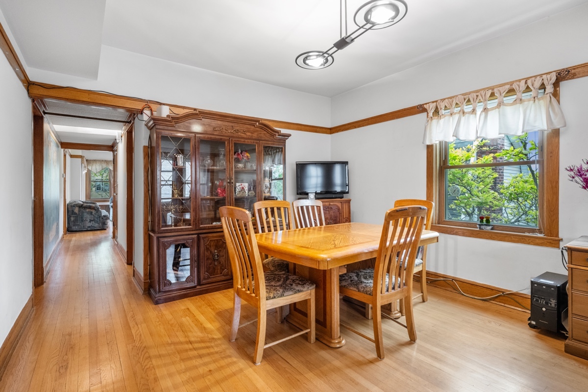 3220 N Keating Avenue, Chicago, IL 60641