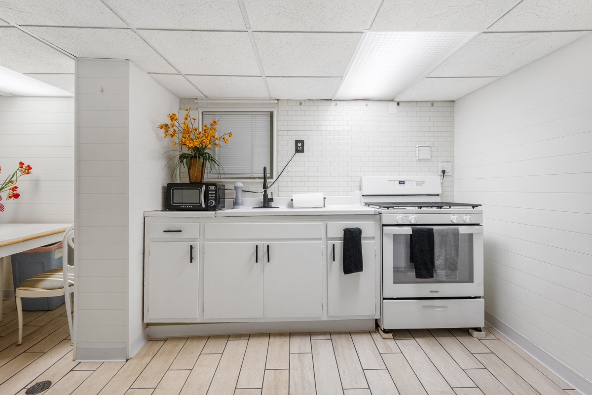 3220 N Keating Avenue, Chicago, IL 60641