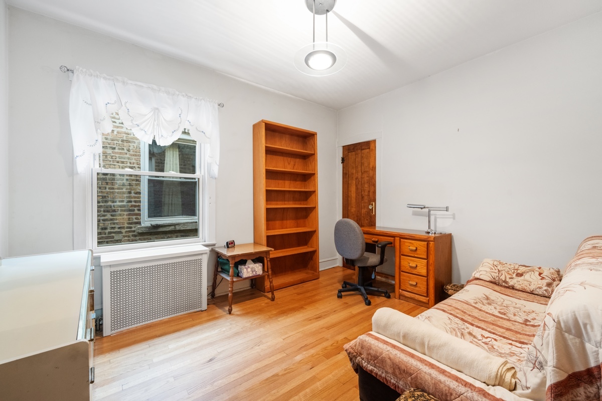 3220 N Keating Avenue, Chicago, IL 60641