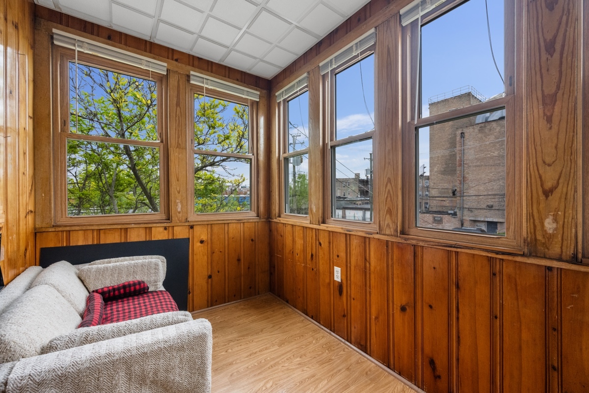 3220 N Keating Avenue, Chicago, IL 60641