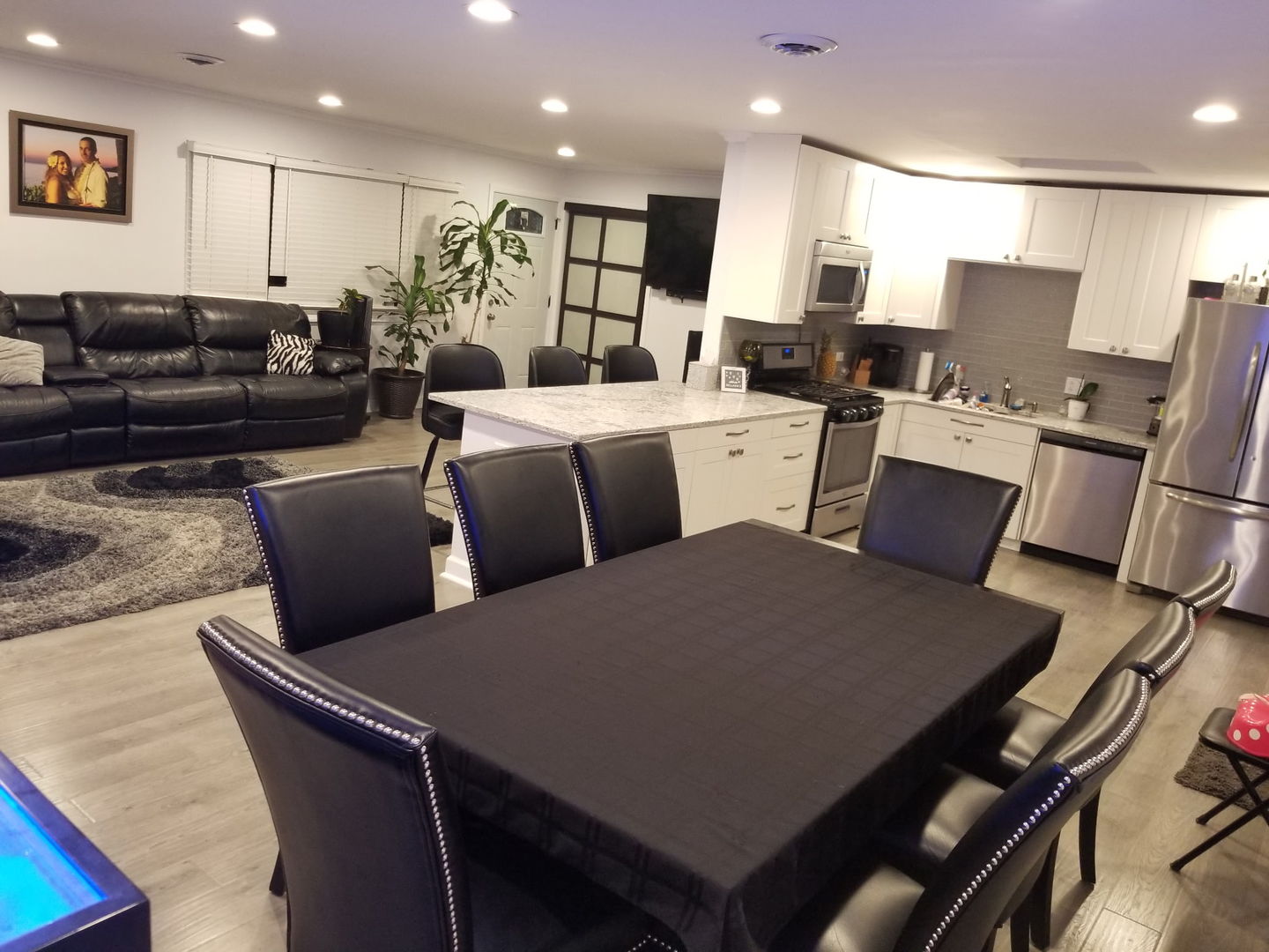 18468 W Meadow Lane, Gurnee, IL 60031