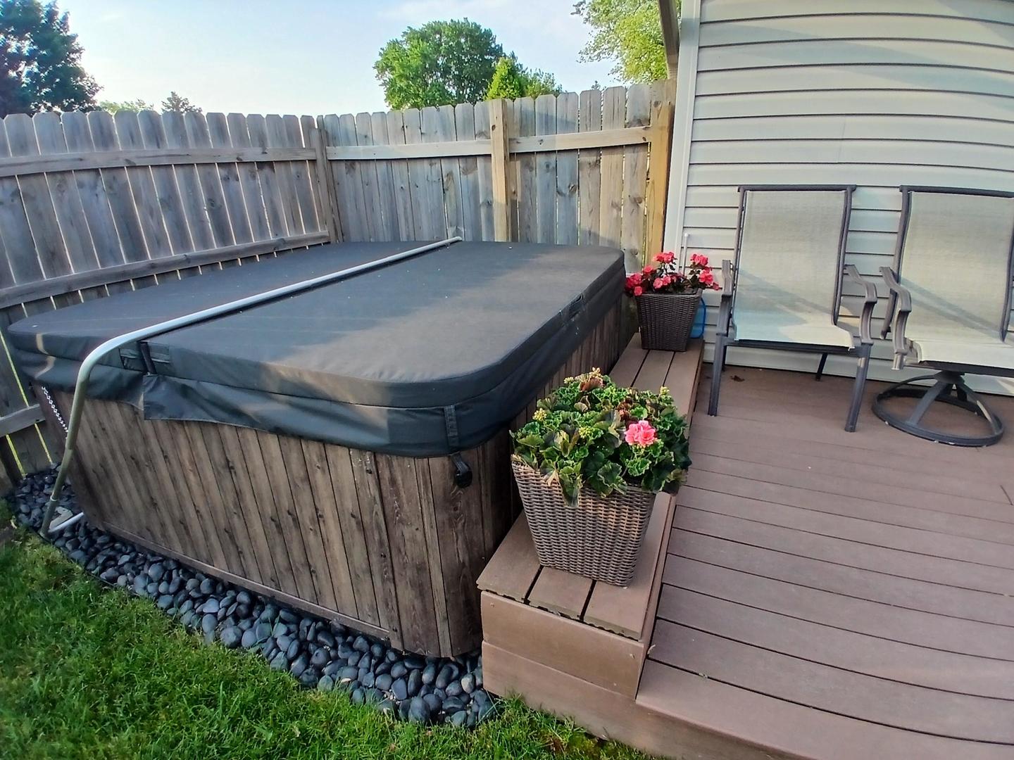 18468 W Meadow Lane, Gurnee, IL 60031