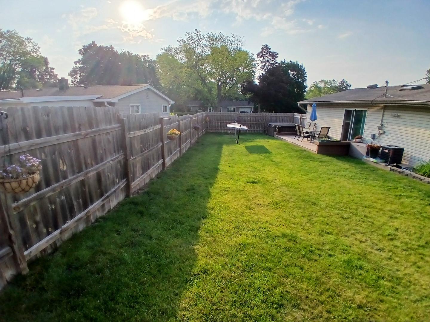 18468 W Meadow Lane, Gurnee, IL 60031