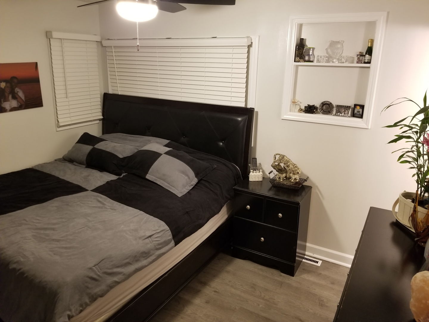 18468 W Meadow Lane, Gurnee, IL 60031