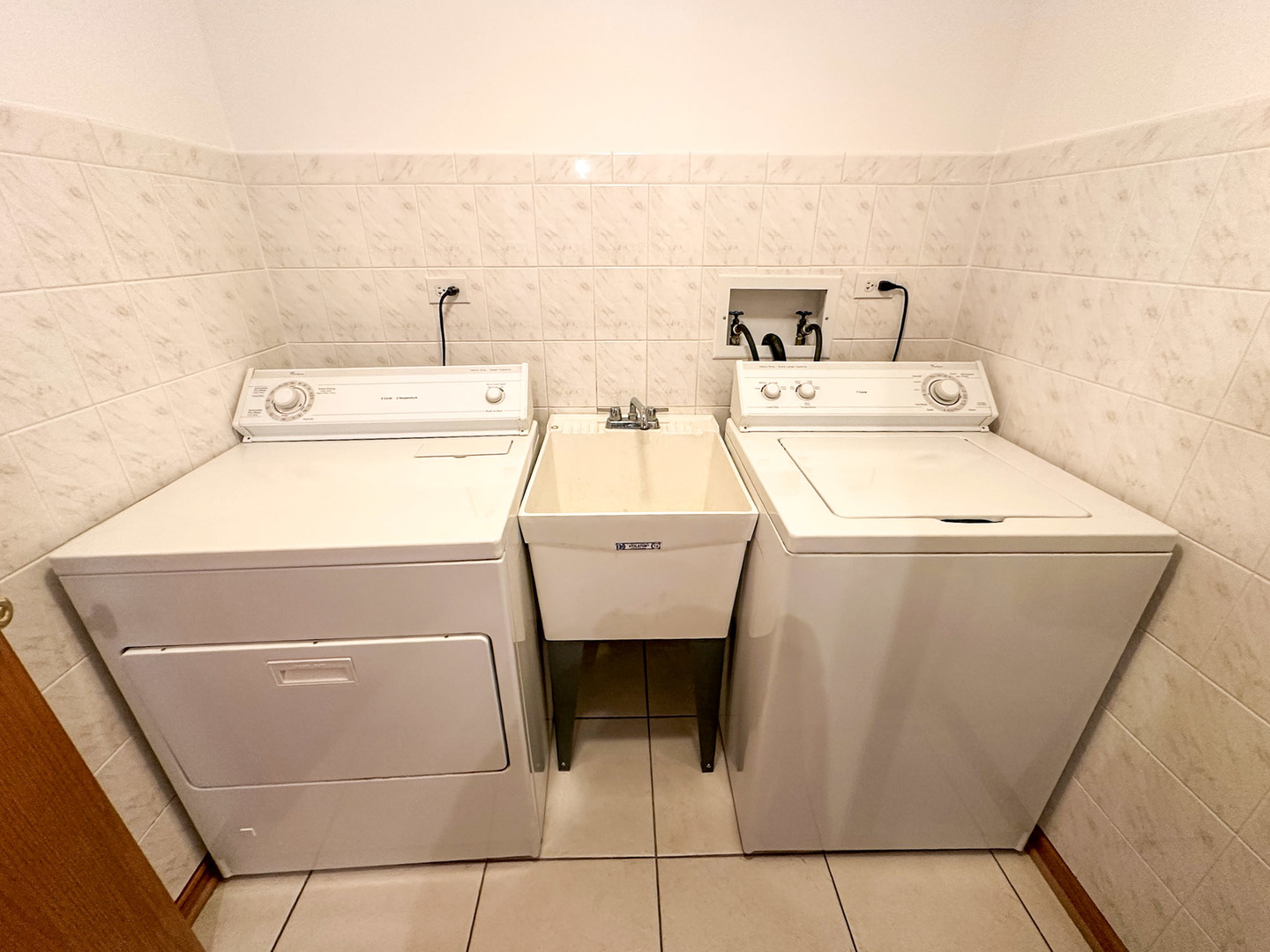 4700 N Harlem Avenue #306, Harwood Heights, IL 60706