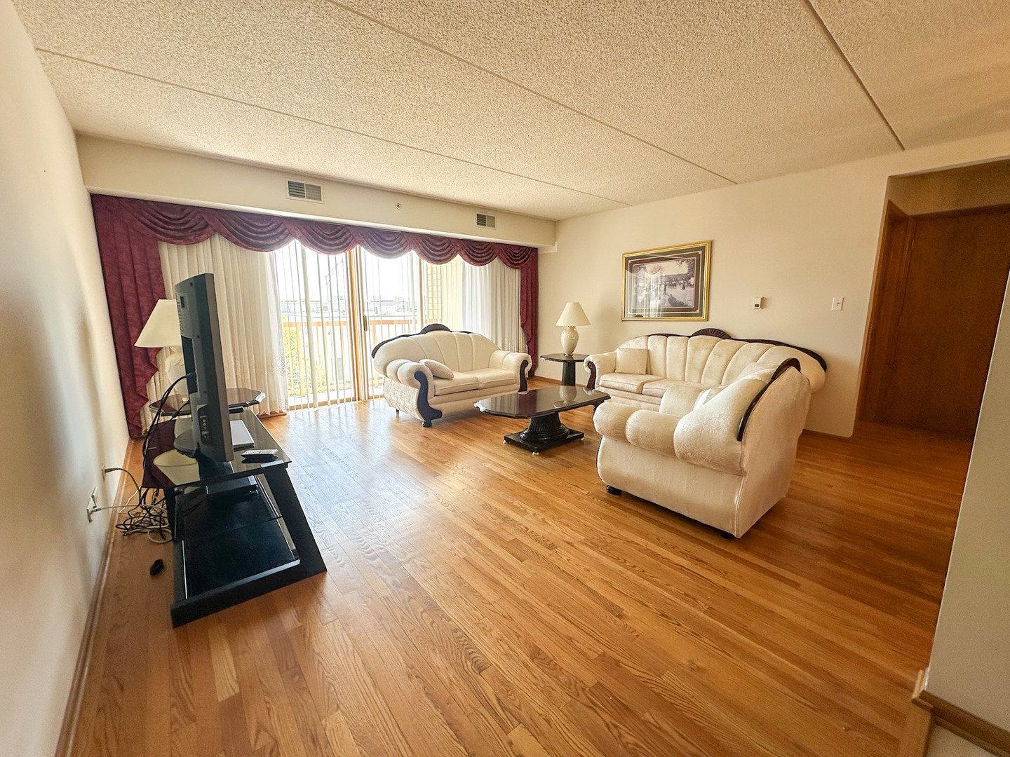 4700 N Harlem Avenue #306, Harwood Heights, IL 60706