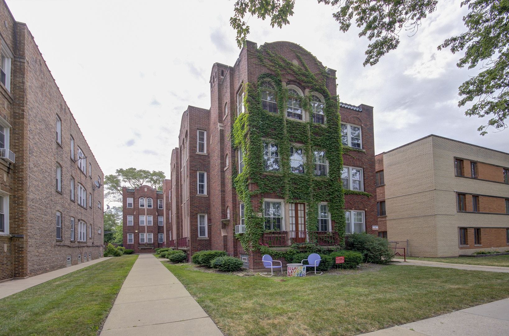 10535 S Hale Avenue #1W, Chicago, IL 60643