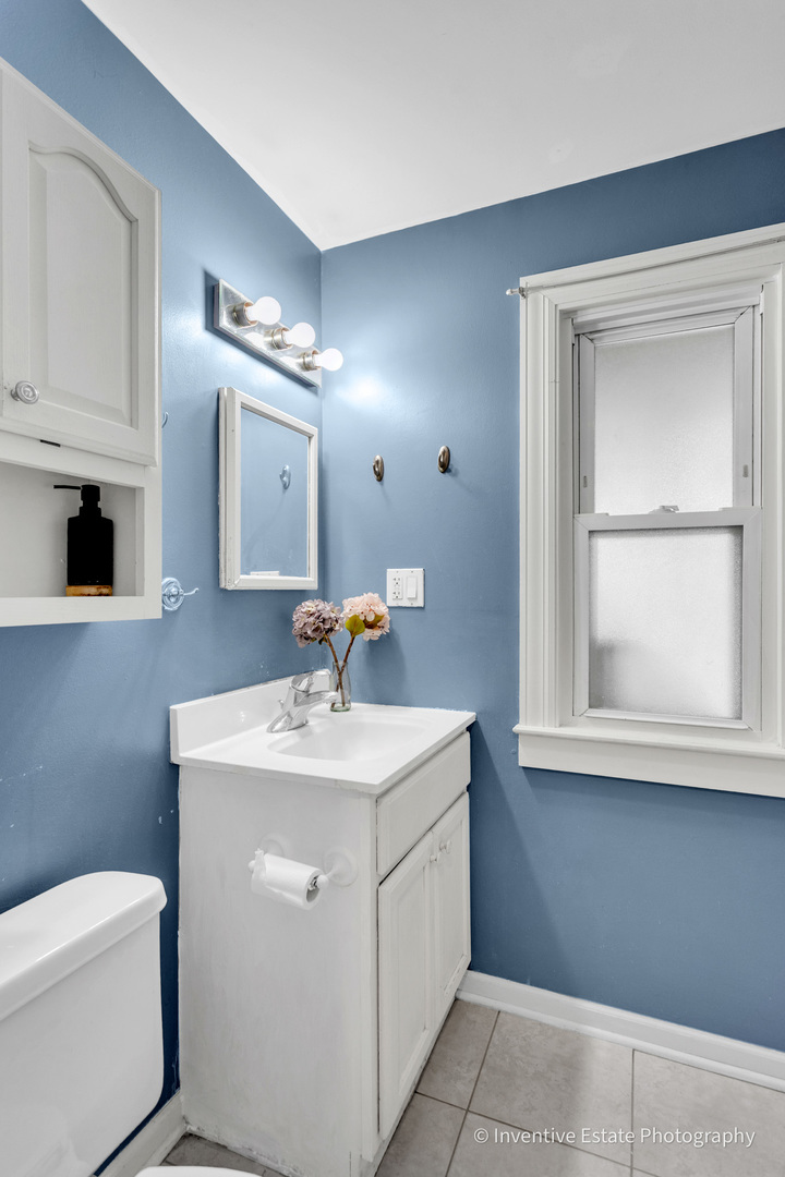 211 N Wright Street, Naperville, IL 60540