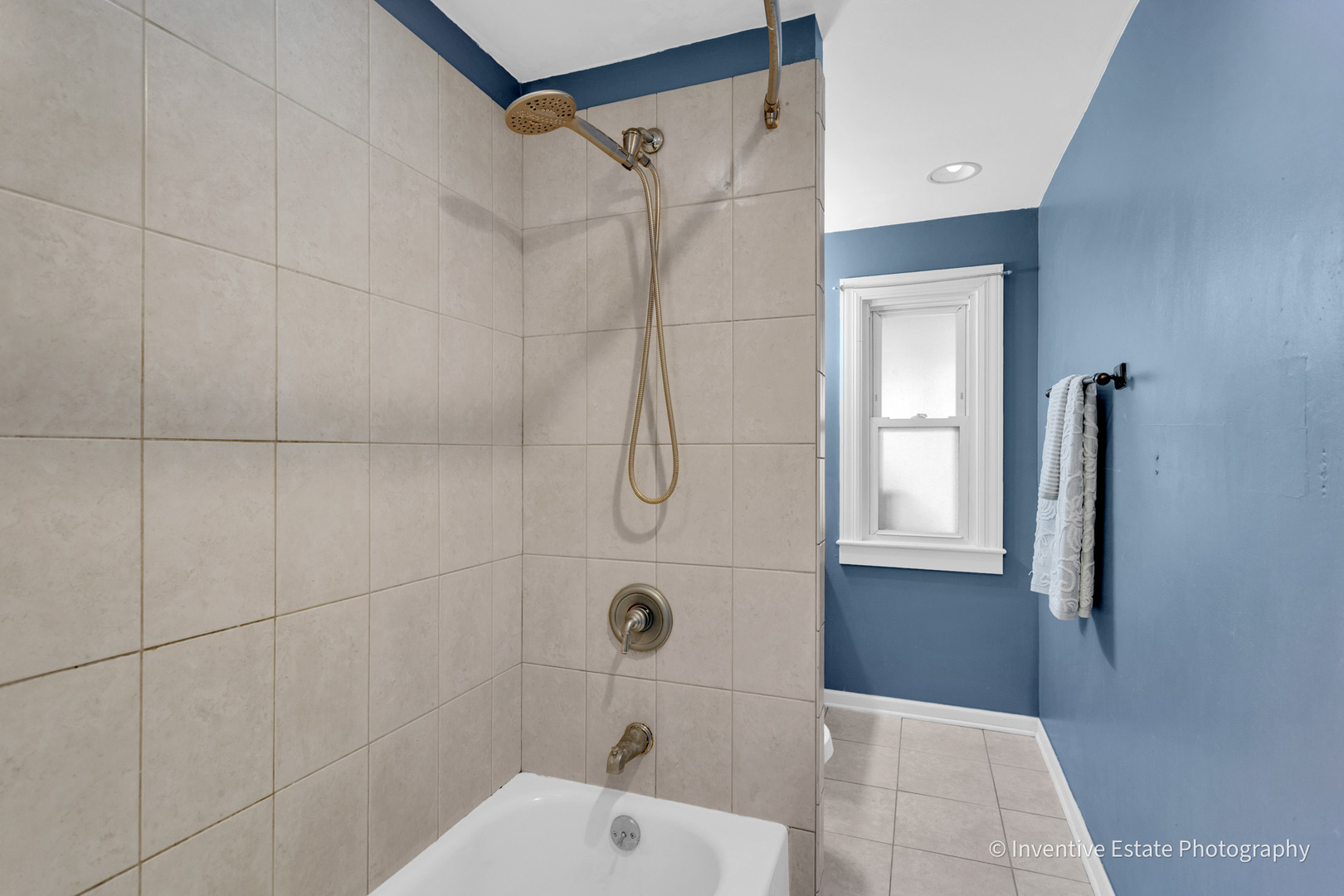 211 N Wright Street, Naperville, IL 60540