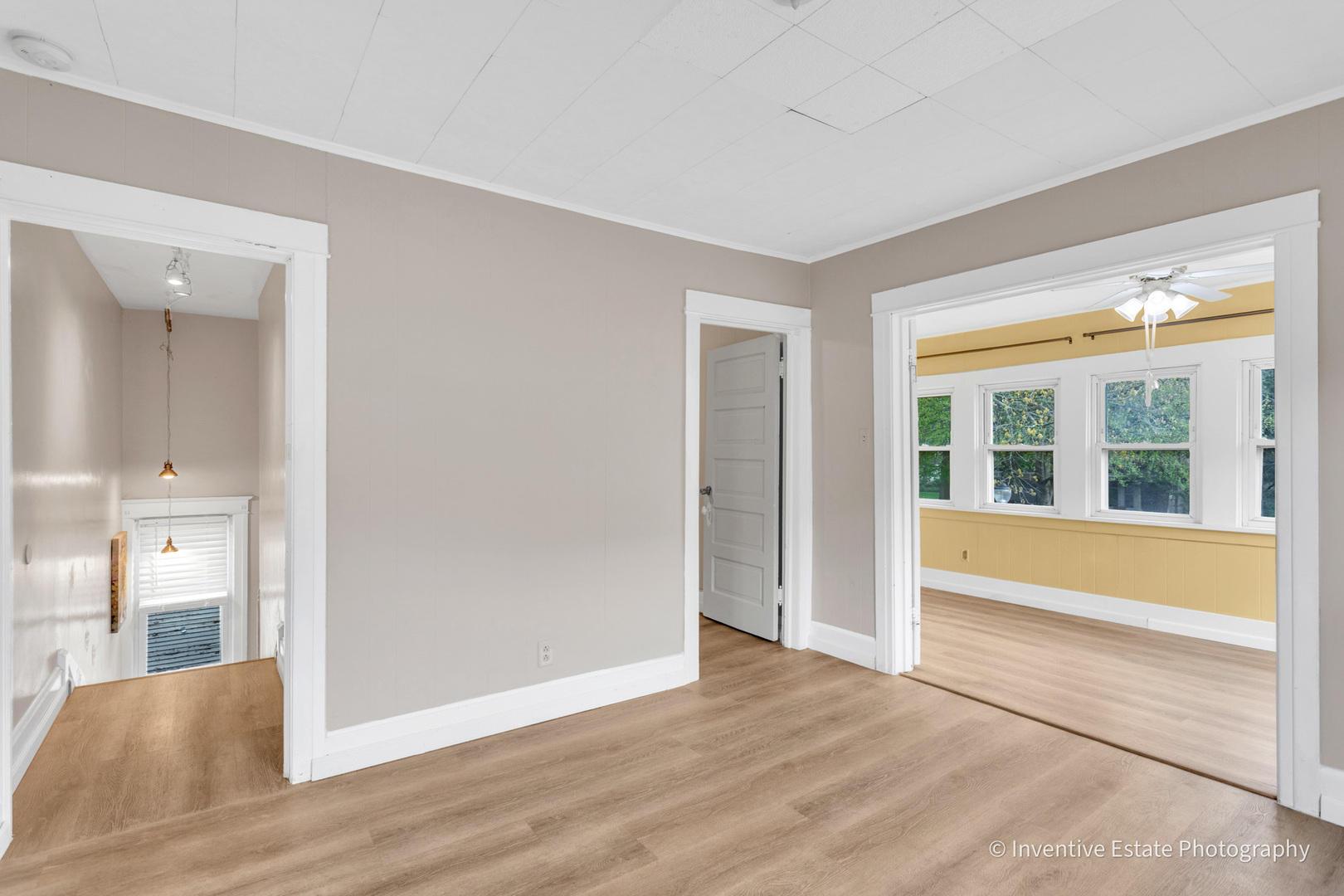 211 N Wright Street, Naperville, IL 60540