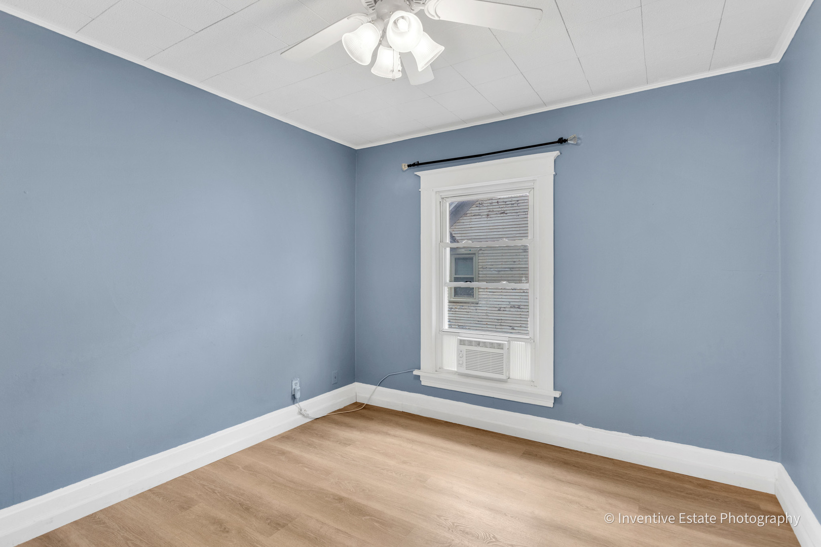 211 N Wright Street, Naperville, IL 60540