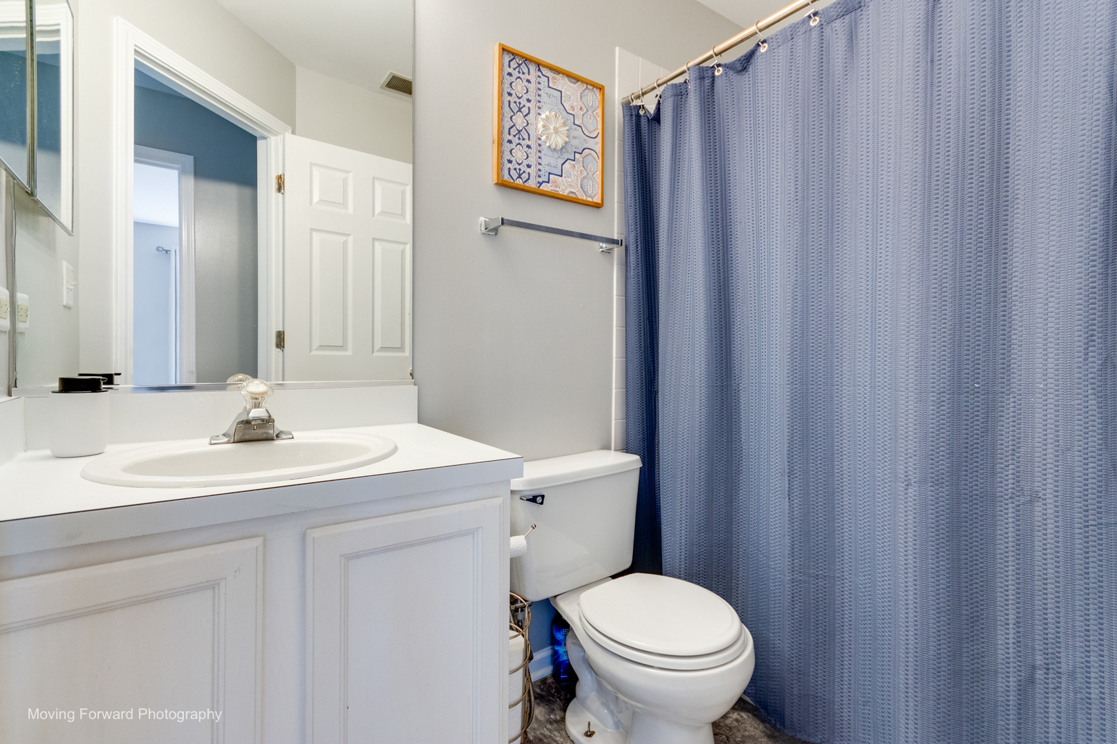 139 E Lake Ridge Drive, Glendale Heights, IL 60139