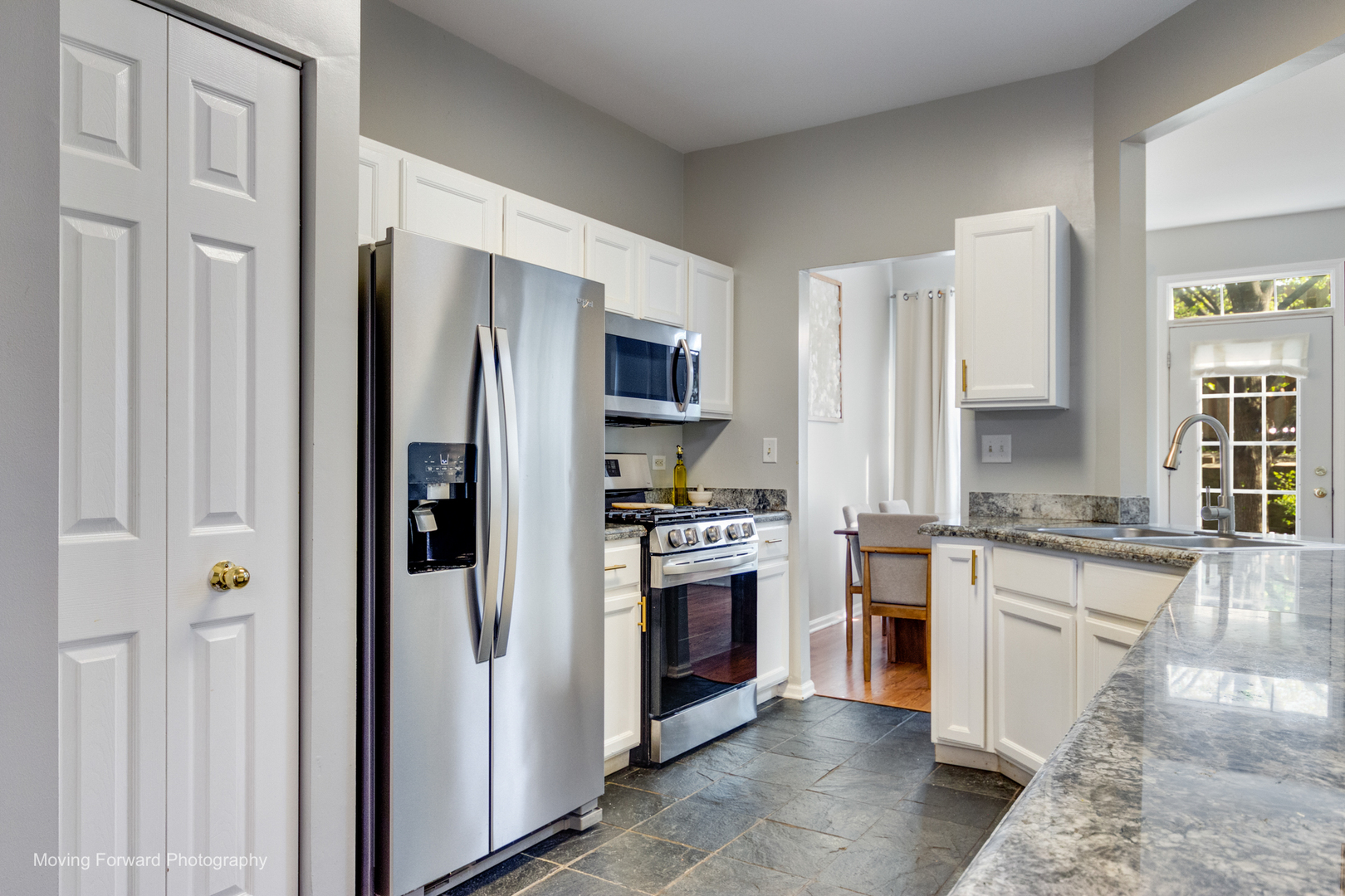 139 E Lake Ridge Drive, Glendale Heights, IL 60139