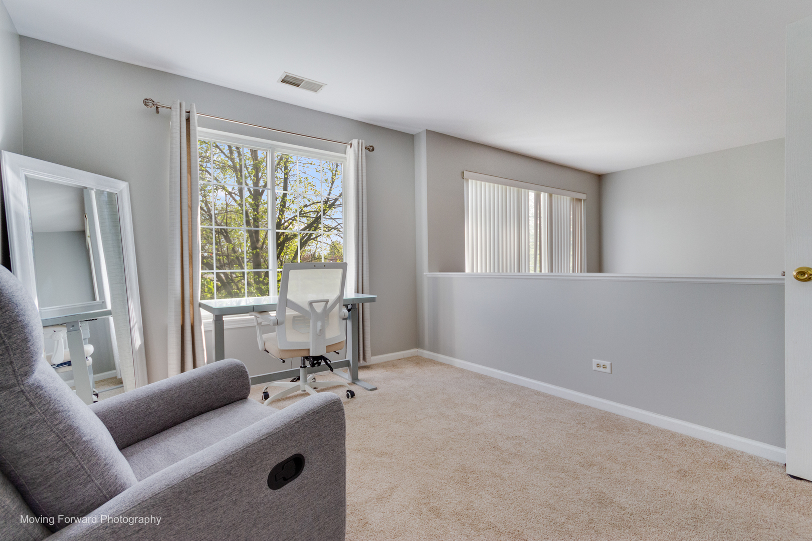 139 E Lake Ridge Drive, Glendale Heights, IL 60139