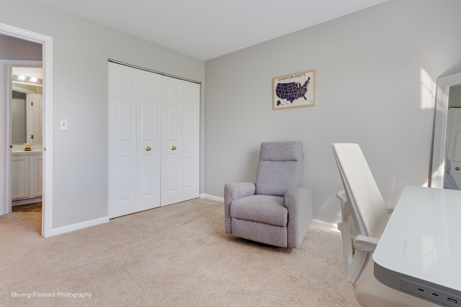 139 E Lake Ridge Drive, Glendale Heights, IL 60139