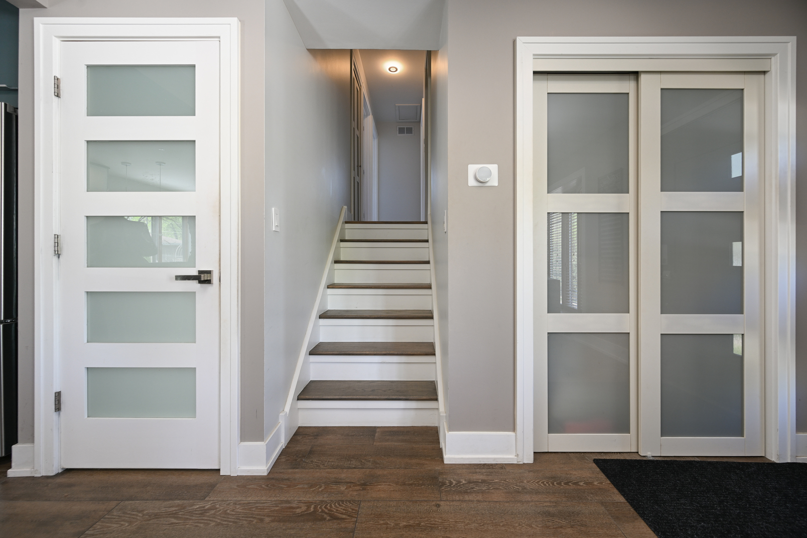 143 N CIRCLE Avenue, Bloomingdale, IL 60108