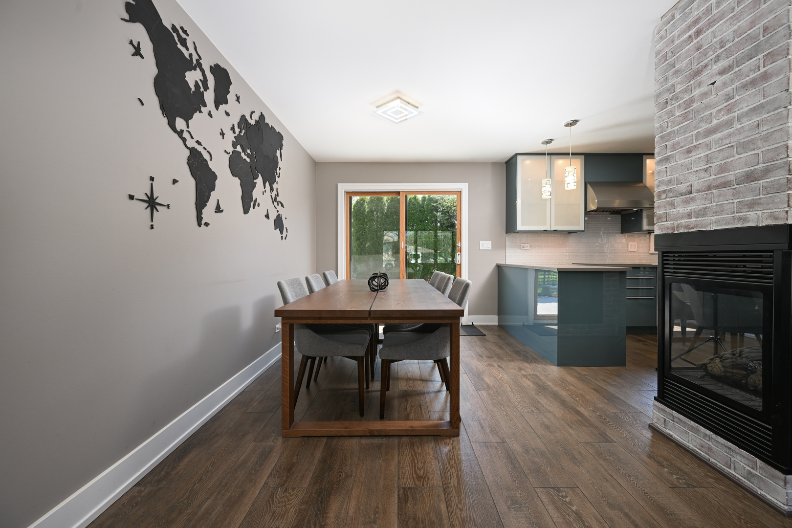 143 N CIRCLE Avenue, Bloomingdale, IL 60108