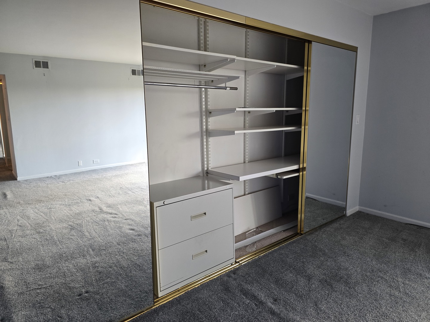 1005 Bonnie Brae Place #5F, River Forest, IL 60305