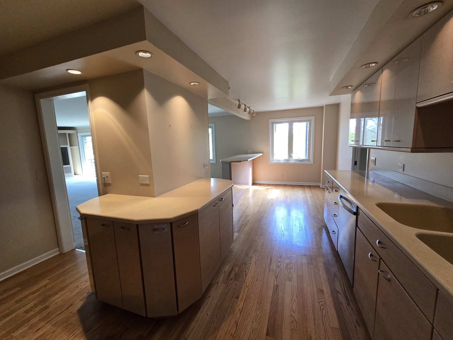 1005 Bonnie Brae Place #5F, River Forest, IL 60305