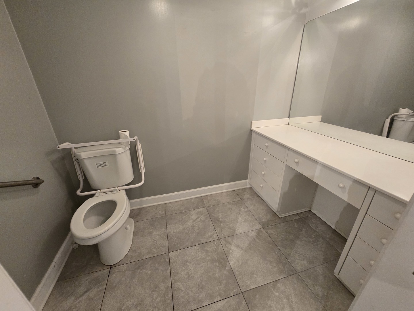 1005 Bonnie Brae Place #5F, River Forest, IL 60305