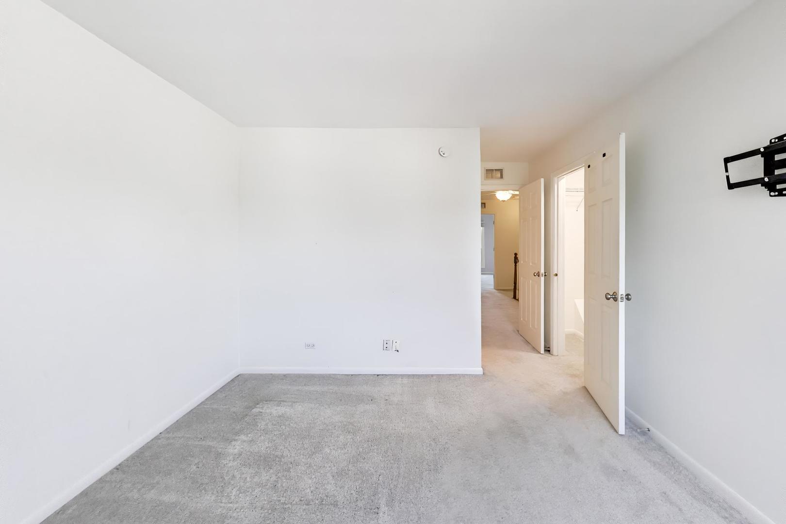 1506 GOLFVIEW Court, Glendale Heights, IL 60139