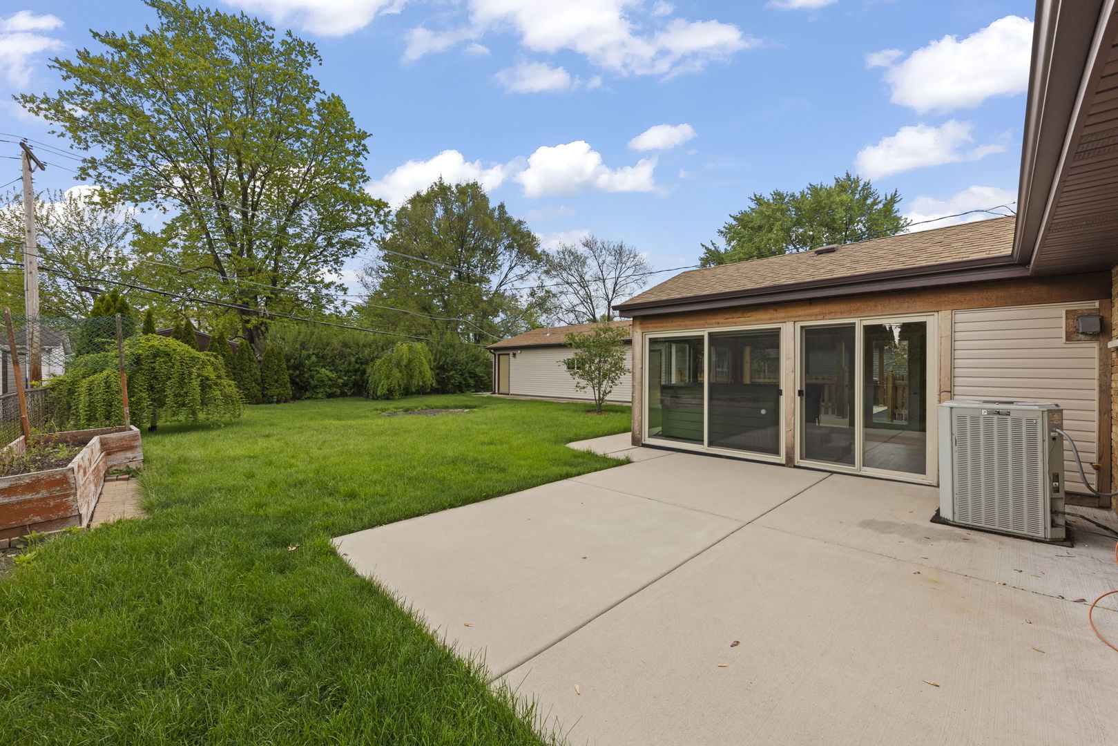 8119 S 83rd Court, Justice, IL 60458