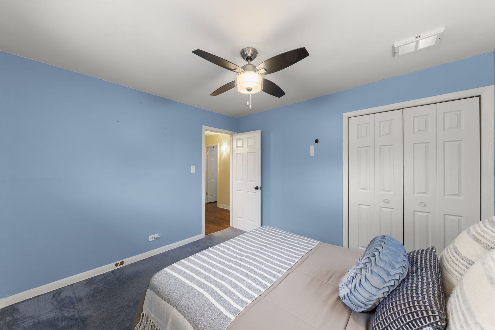 8119 S 83rd Court, Justice, IL 60458