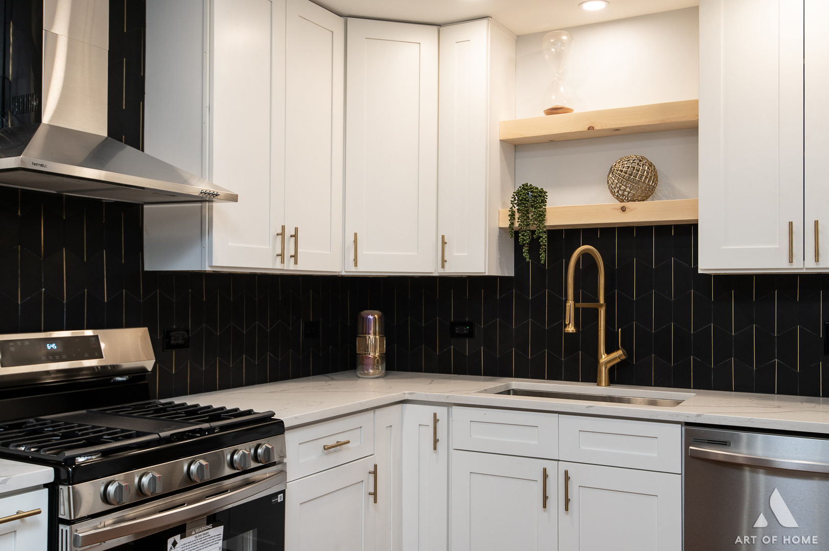 8459 S 85th Court, Hickory Hills, IL 60457