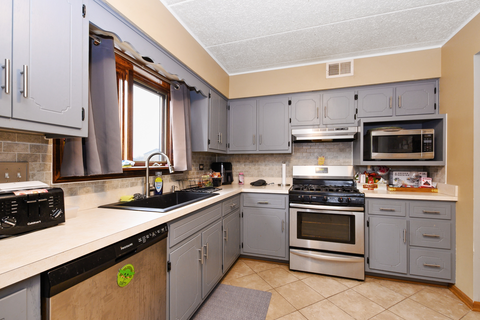 15712 Revere Court #D, Oak Forest, IL 60452