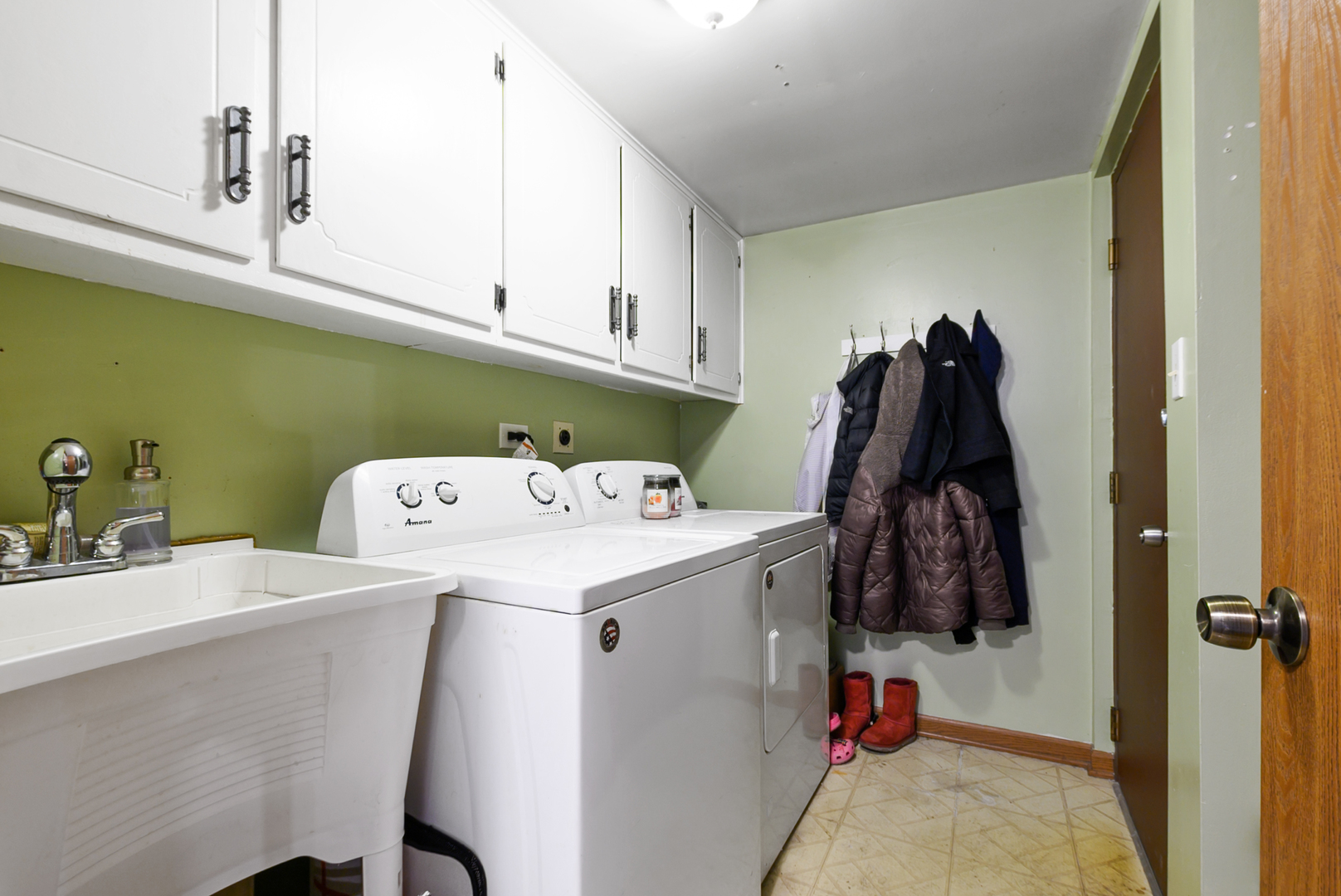 15712 Revere Court #D, Oak Forest, IL 60452