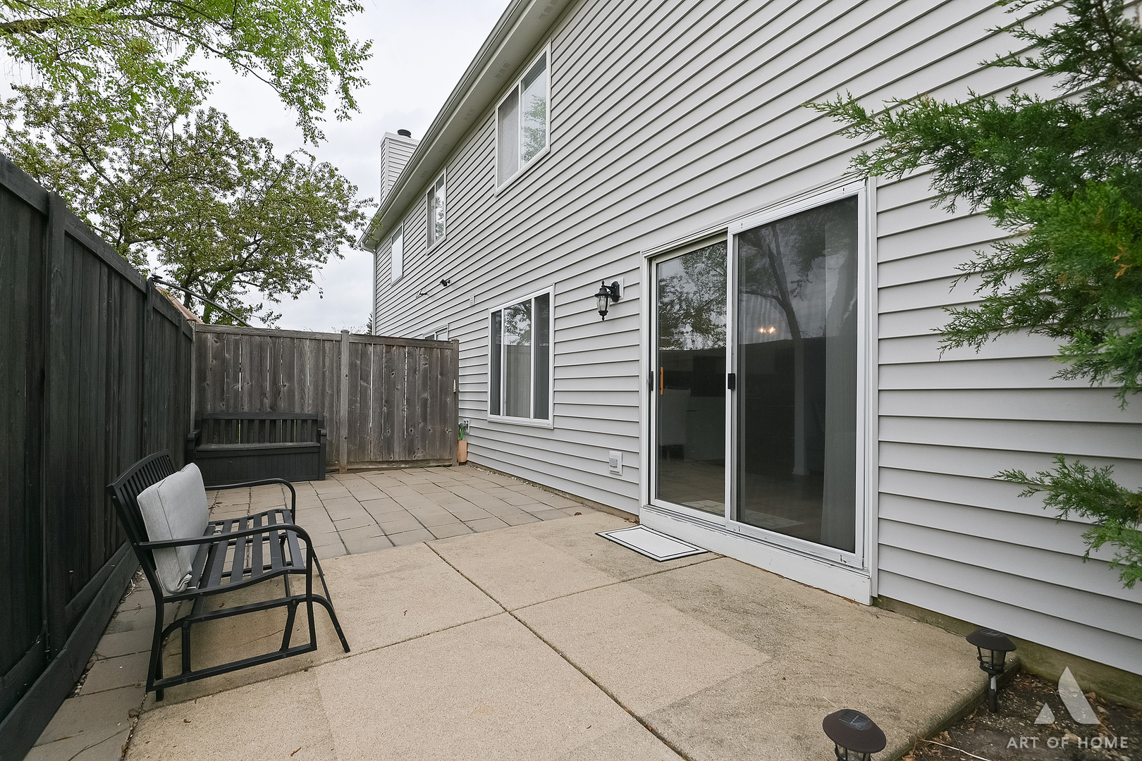 902 Ashley Court, Westmont, IL 60559