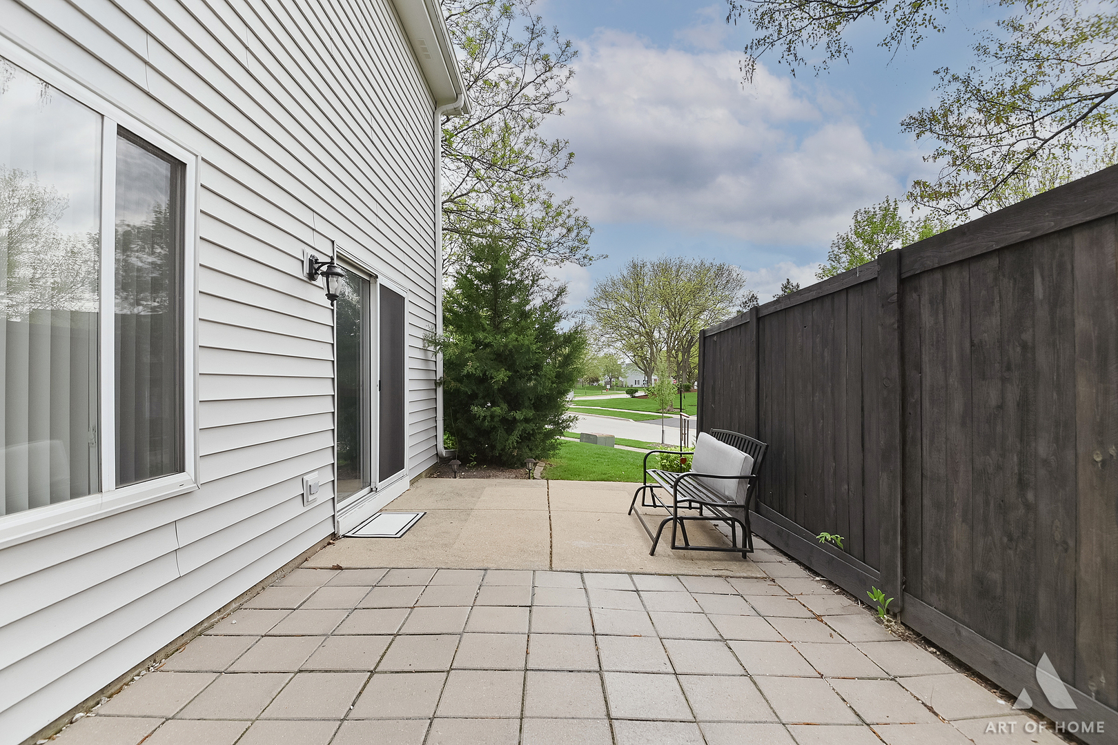 902 Ashley Court, Westmont, IL 60559