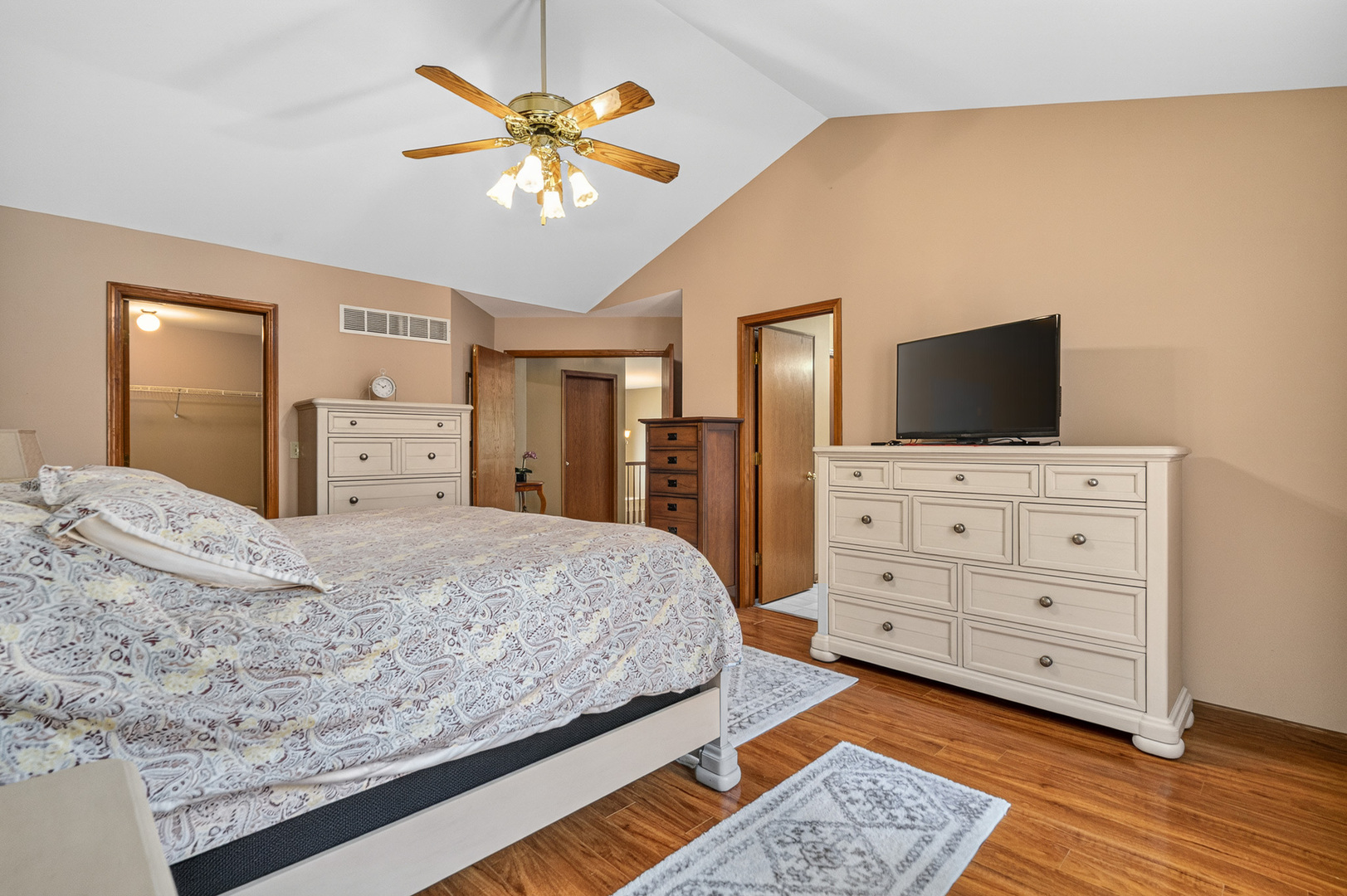 5205 Brookshire Estates Drive, Plainfield, IL 60586