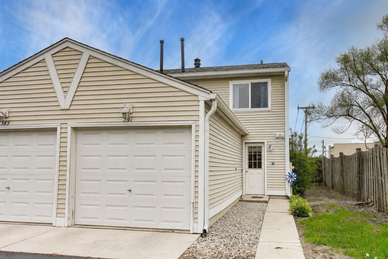 391 Meadow Green Lane, Round Lake Beach, IL 60073