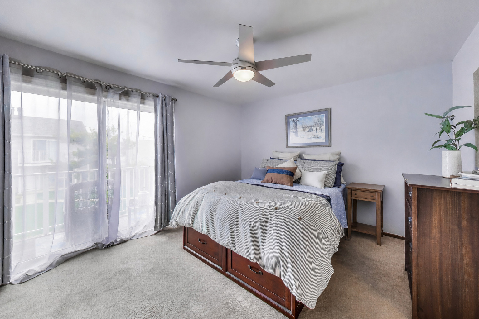 391 Meadow Green Lane, Round Lake Beach, IL 60073