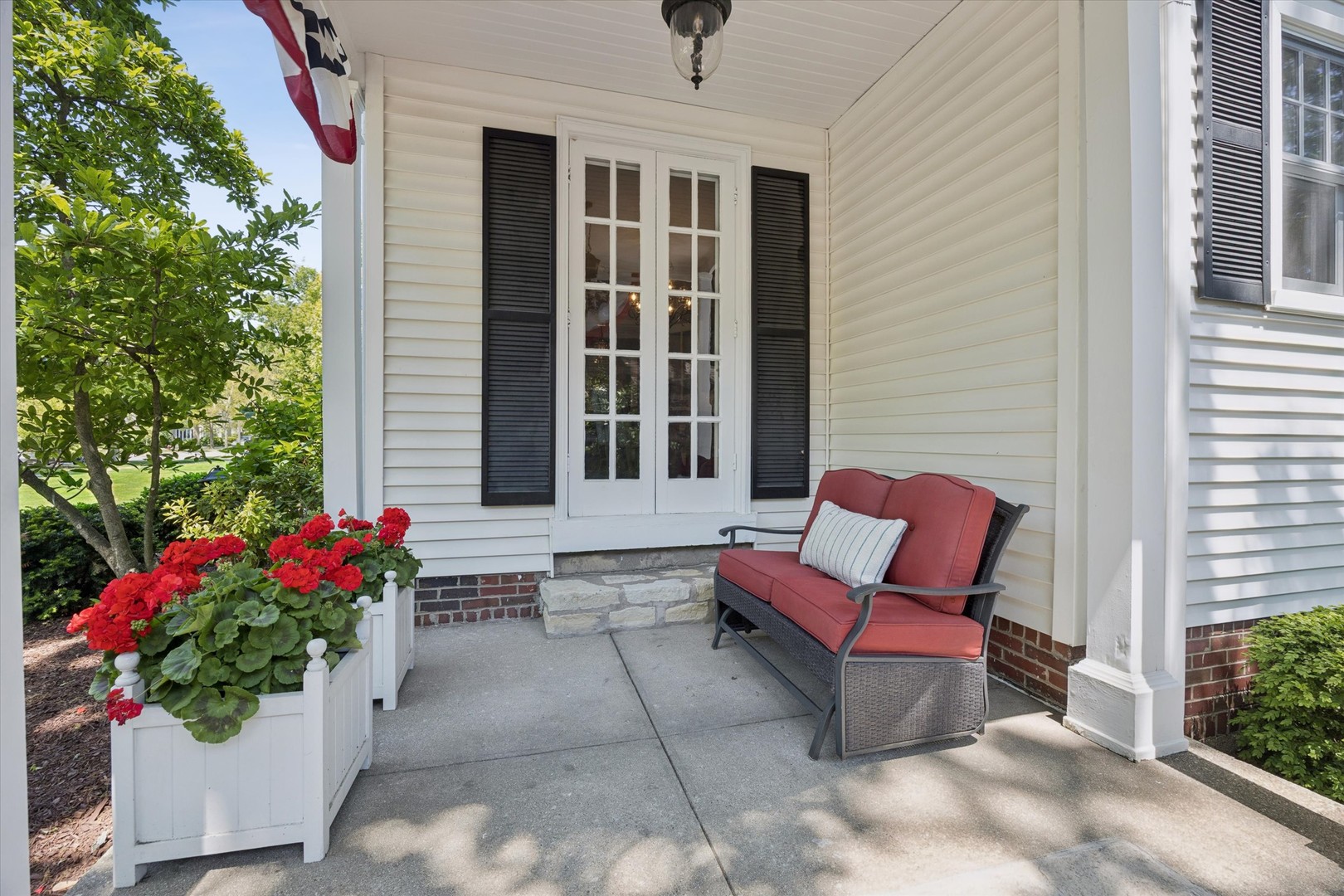 197 Woodside Road, Riverside, IL 60546