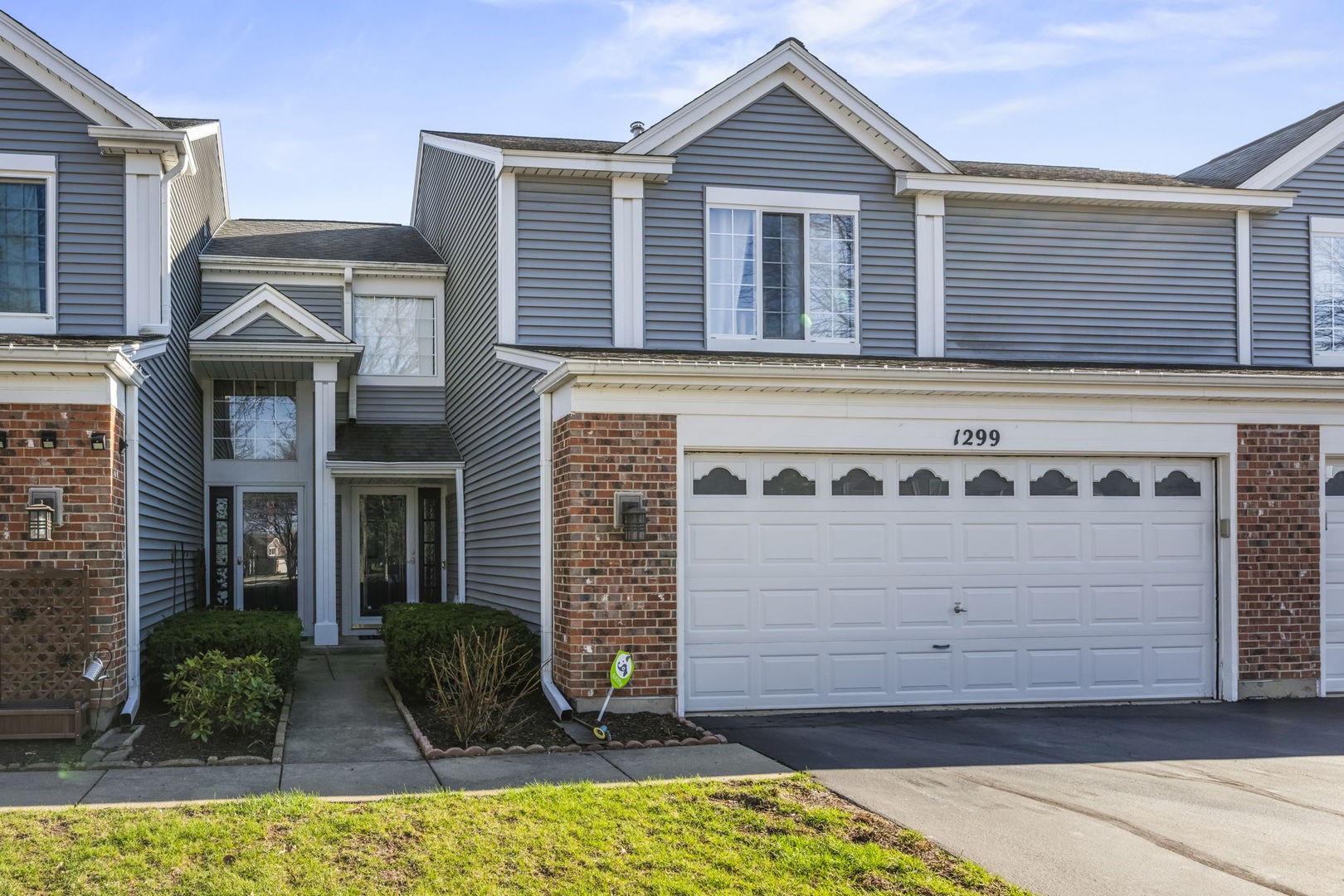 1299 Summersweet Lane, Bartlett, IL 60103