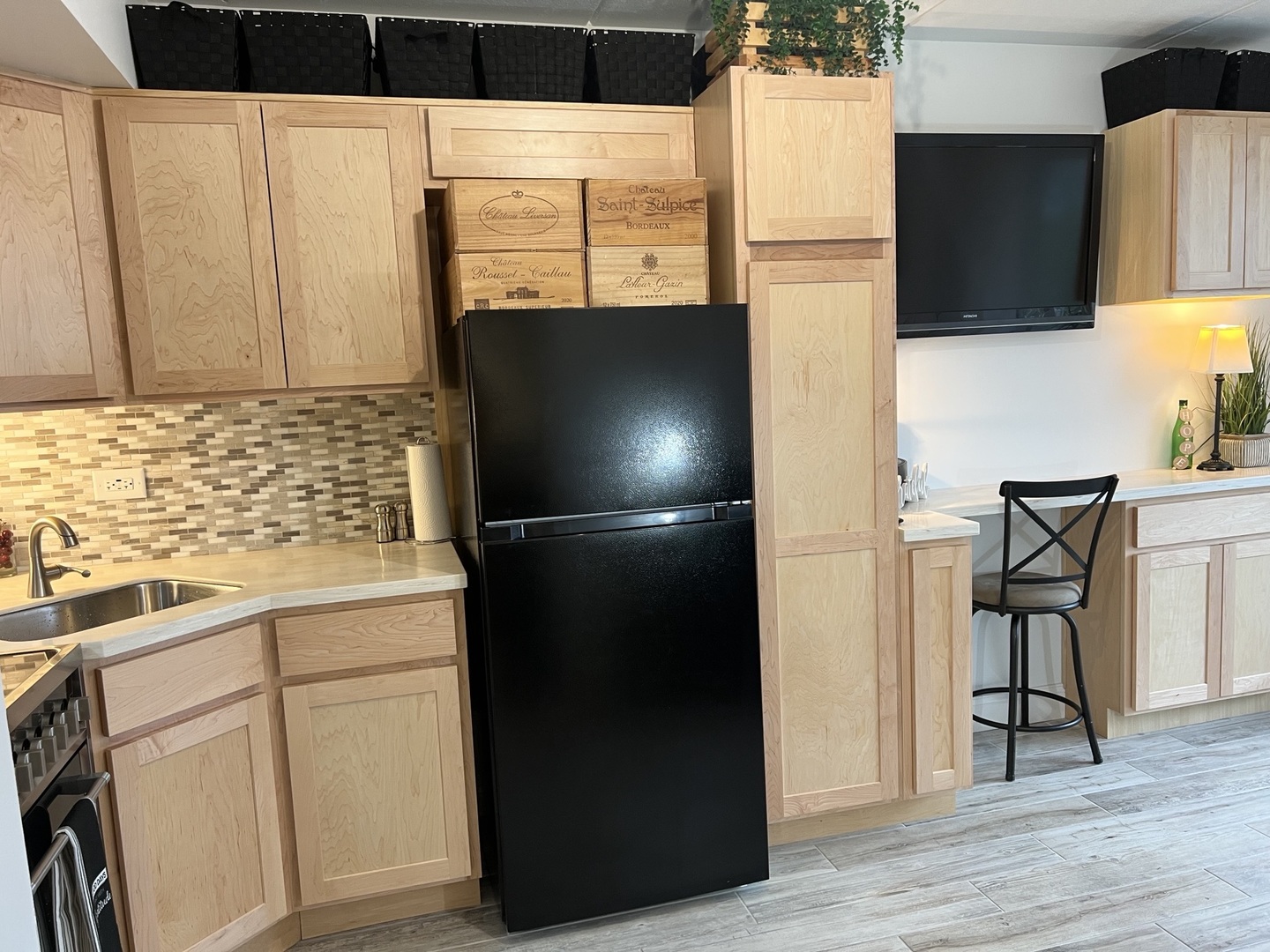 255 S West Avenue #403, Elmhurst, IL 60126