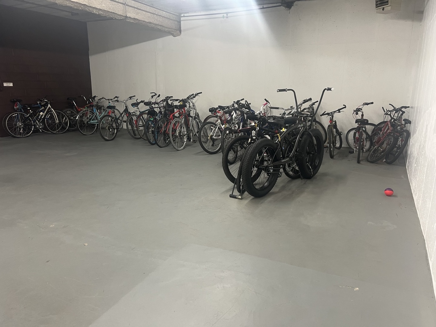 255 S West Avenue #403, Elmhurst, IL 60126