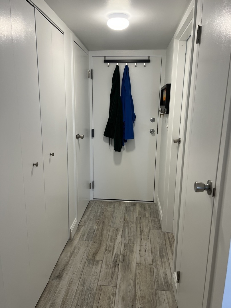 255 S West Avenue #403, Elmhurst, IL 60126