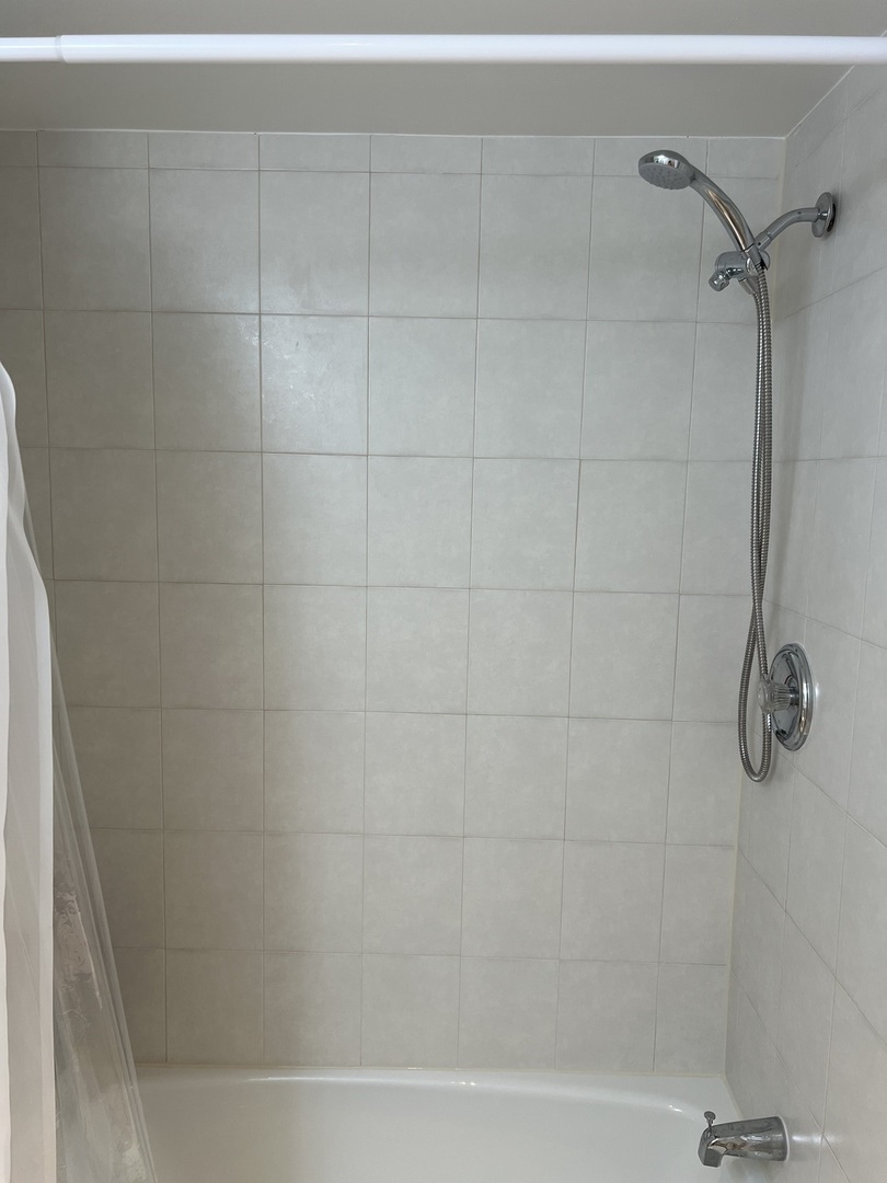 255 S West Avenue #403, Elmhurst, IL 60126