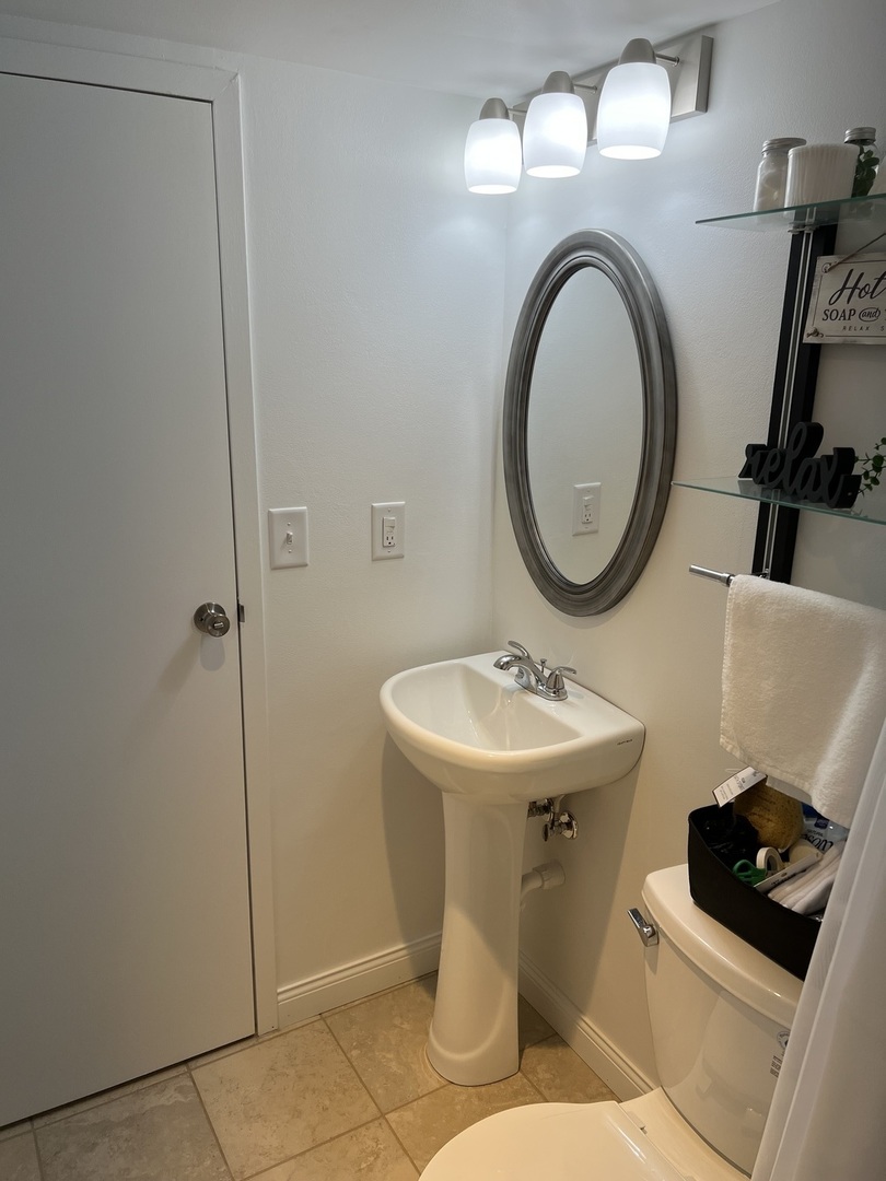 255 S West Avenue #403, Elmhurst, IL 60126