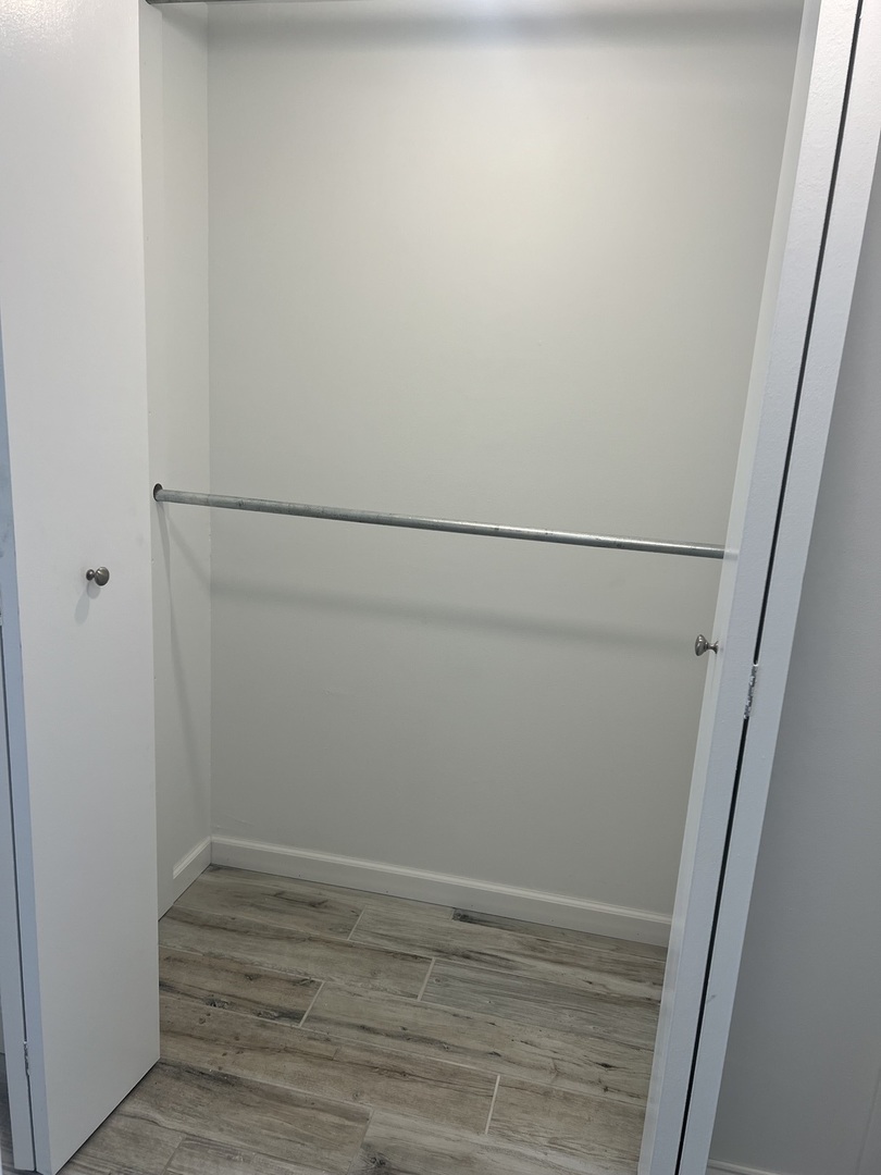 255 S West Avenue #403, Elmhurst, IL 60126